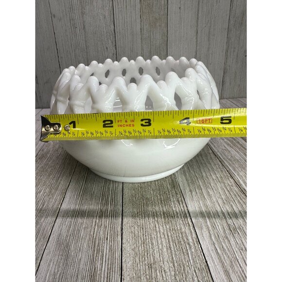 Vtg Westmoreland Milk Glass Bowl Doric Pattern Lacy Lattice Edge 4" Tall 5.5"Dia - Picture 6 of 6